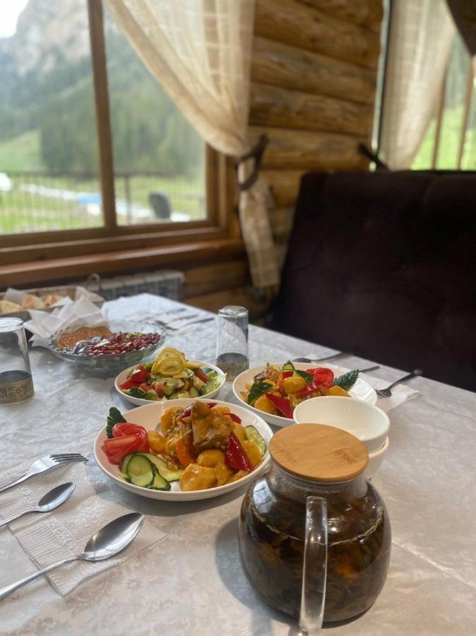Altyn Arashan Guesthouse מראה חיצוני תמונה
